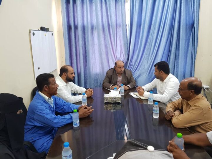 مناقشة تفعيل الوحدة التنفيذية لميناء سقطرى وانشاء مركز للاستغاثة البحرية