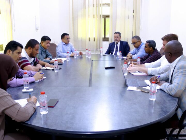 رئيس الوحدة التنفيذية يناقش مع فريق منظمات الأمم المتحدة التحول لمشاريع الحلول الدائمة