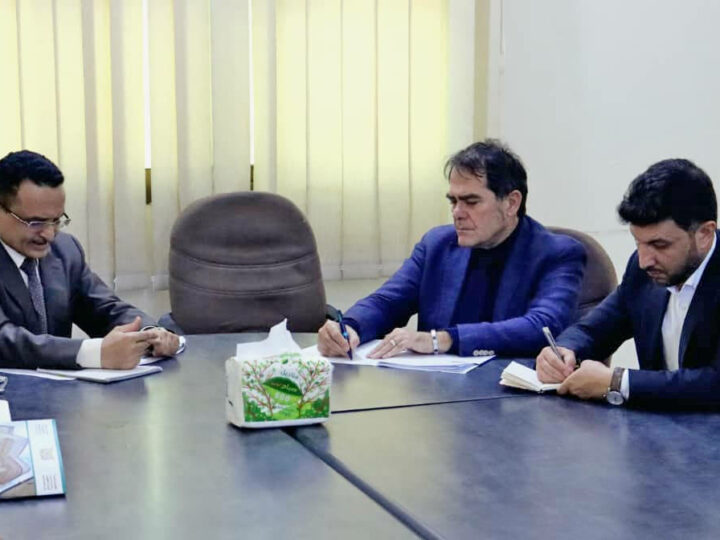 Exuidps heads Receives the High Commissioner and His Deputy